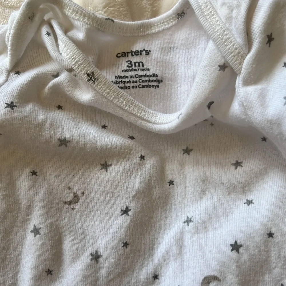 Carter’s bundle - Picture 2 of 3